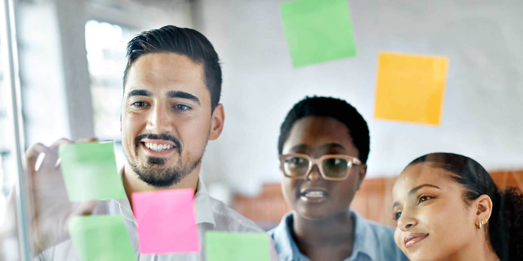 Bildungsstau im Mittelstand - Corona hat auch die Bildungsbranche hart erwischt - Der Wirtschaft fehlen realistische Kursangebote